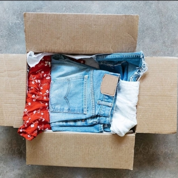 4 lb Plus Size Mystery Box!! - Picture 6 of 15